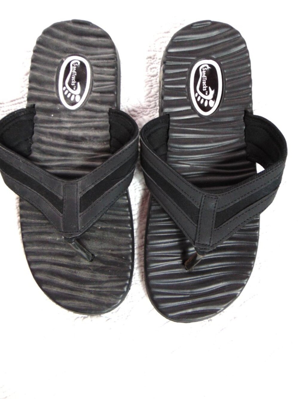 Black SandTracks Mens Flip Flops*Textured Sole And Comfortable Straps - US 12